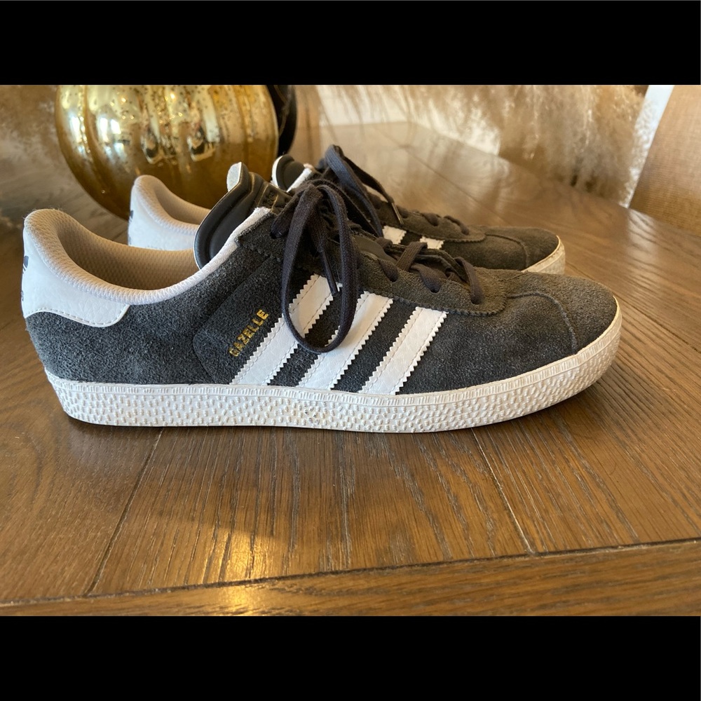 Sold!! ❌Adidas gazelle tennis shoes